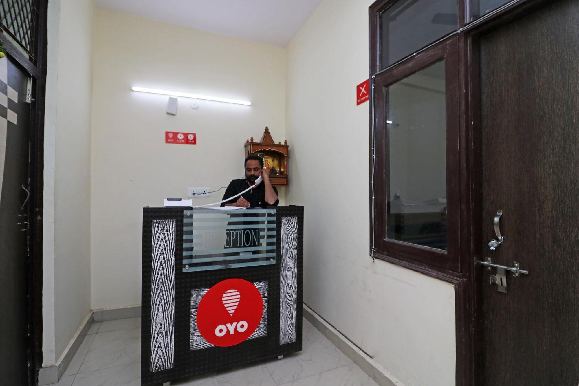 Oyo Triage Home Stay Noida Exterior photo